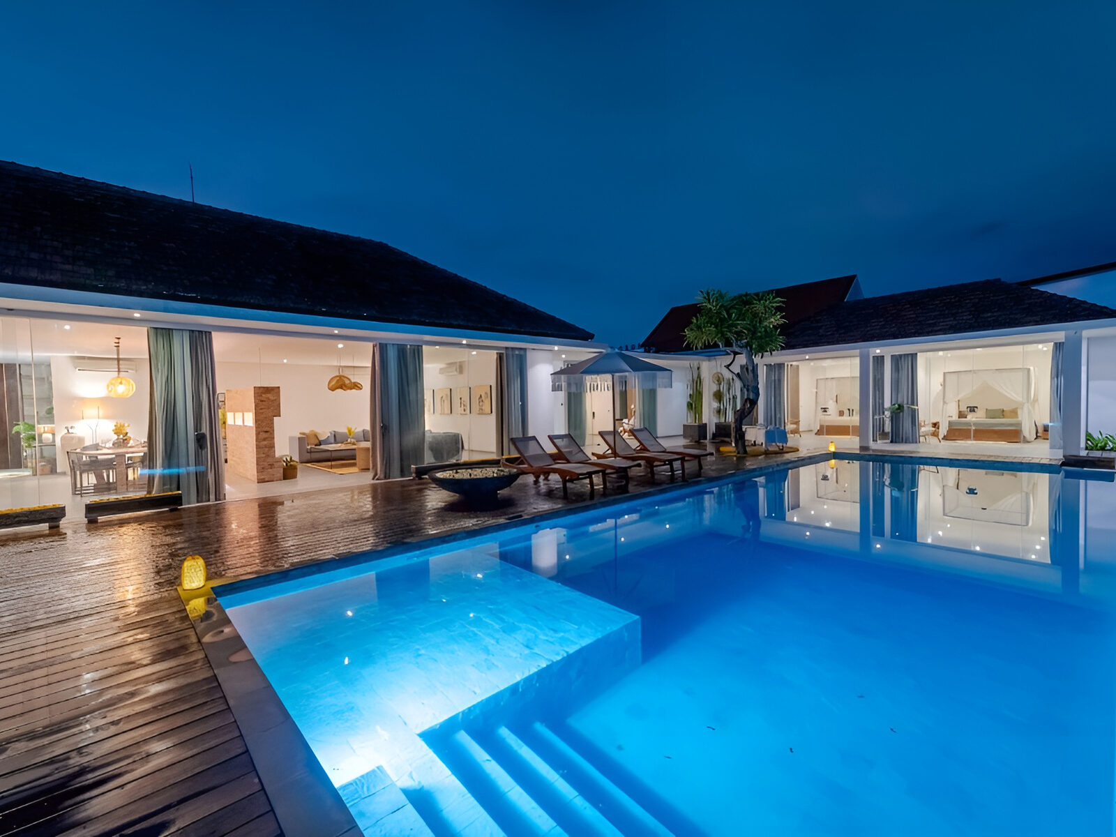 Villa Delapan